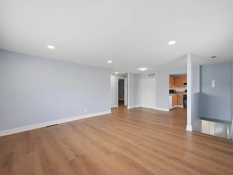 18 Dennis Ct #18 — Photo 9