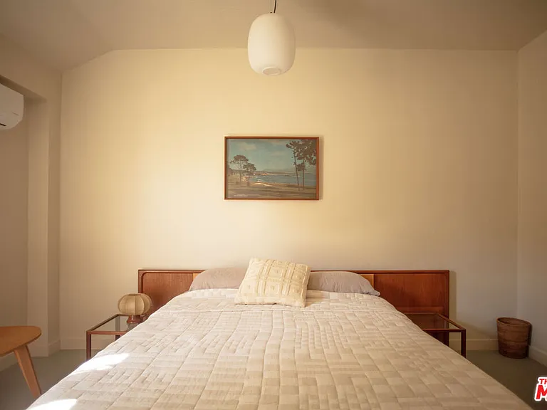 5662 Berkshire Dr — Photo 31