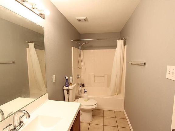 5th image of 114 Thunder Basin Dr