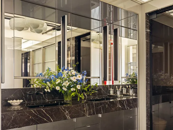 30 West 15th Street image 17 of 24