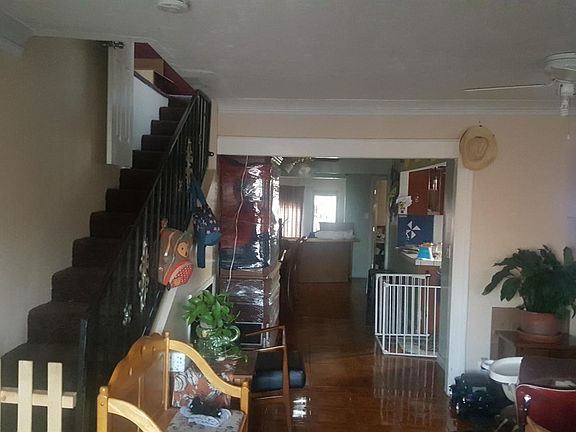 2nd image of 1346 W 77th St