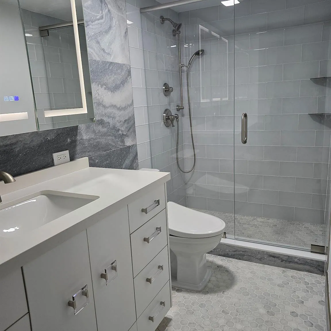 2 bed, 2.0 bath, 850 sqft, $6,500 — Photo 3