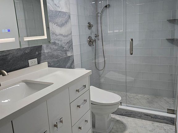 3rd image of 1035 Hillsboro Mile APT 32