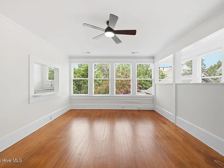 511 Middle St #C — Photo 4