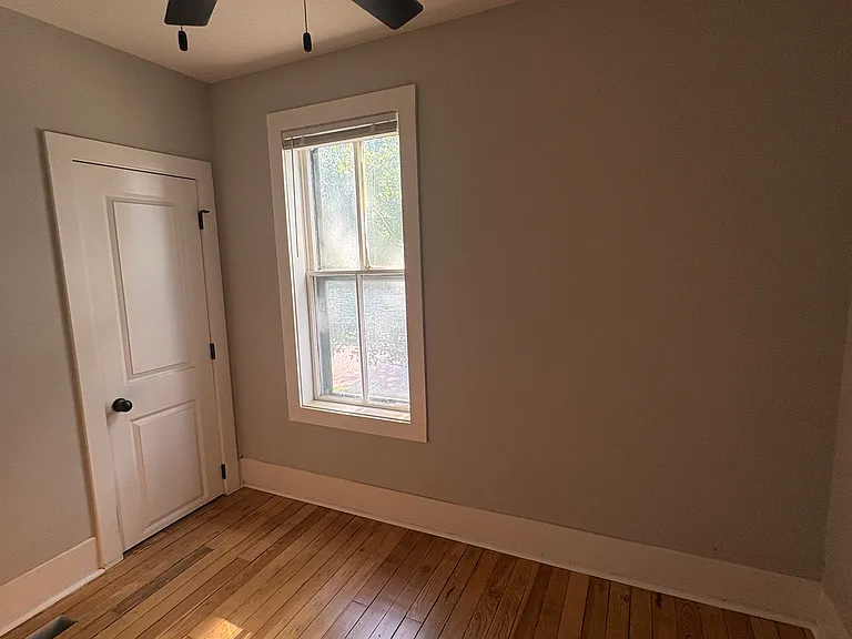 130 S Scott St — Photo 17