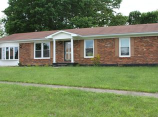 125 Periwinkle Dr, Radcliff, KY 40160