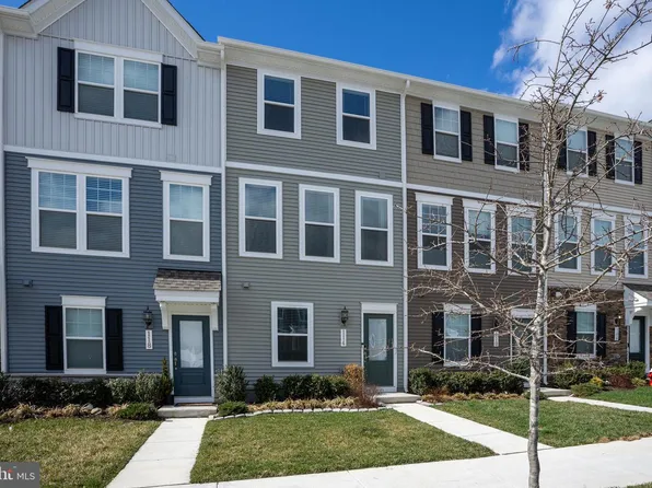 114 Coolidge Ave, Ranson, WV 25438