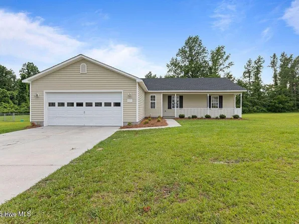 111 Howell Dr, Jacksonville, NC 28540