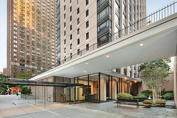 Sold by Compass | media 14