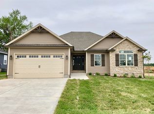 794 Pleasant Meadow Ln, Bowling Green, KY 42101