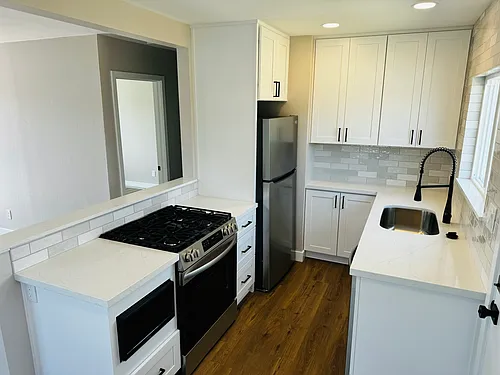 438 Denby St Photo 1