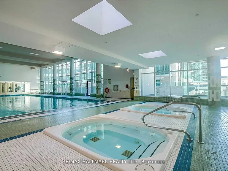16 Yonge St #3803 — Photo 37