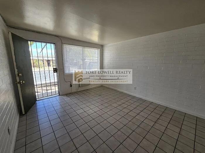 Studio, 1.0 bath, 550 sqft, $650 — Photo 4