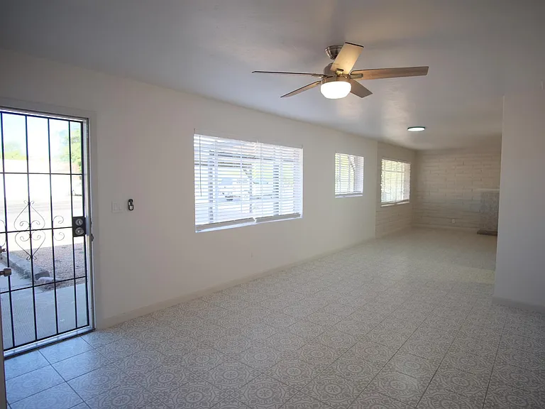 2743 N Park Ave — Photo 3