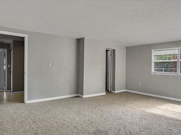 4th image of 139 Pinecrest Dr