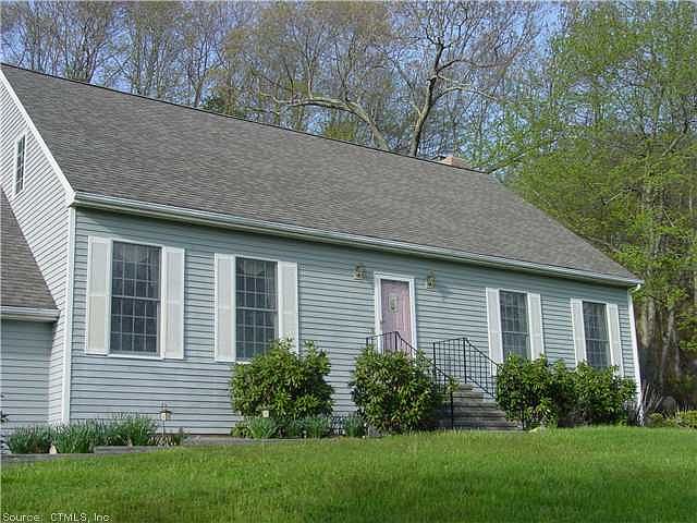 2nd image of 243 Upper Pattagansett Rd