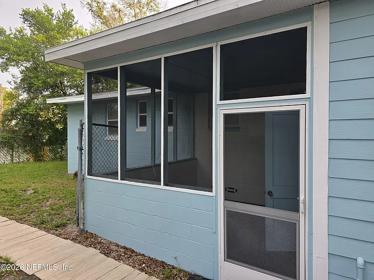11428 Harlan Dr — Photo 5