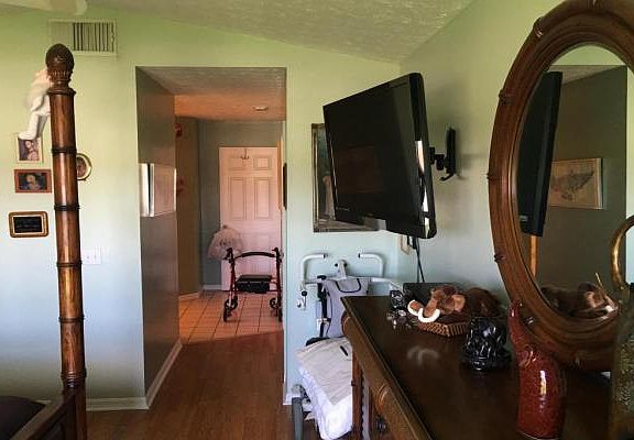 Home For Sale In Palm Grove