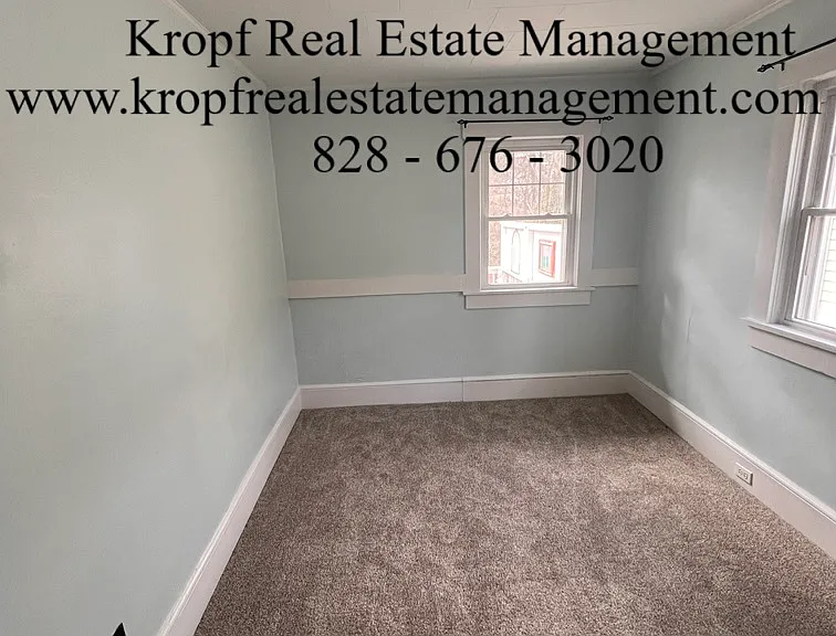 138 Murdock Ave — Photo 14