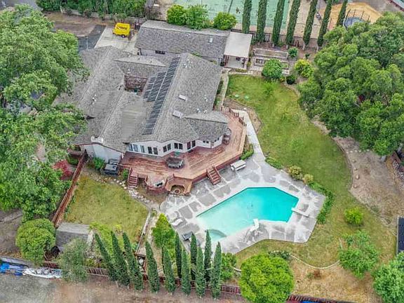 2nd image of 7756 Country Ln