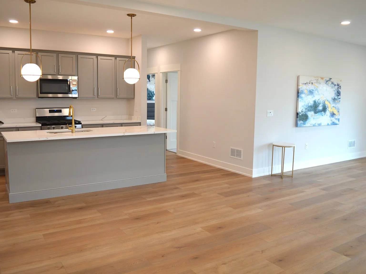 2 bed, 1436 sqft, $1,895 — Photo 4