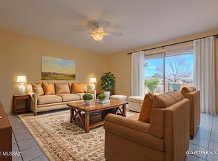 390 N Calle De Las Profetas, Green Valley, AZ 85614