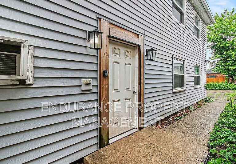 1932 Truitt Ave #1 — Photo 3