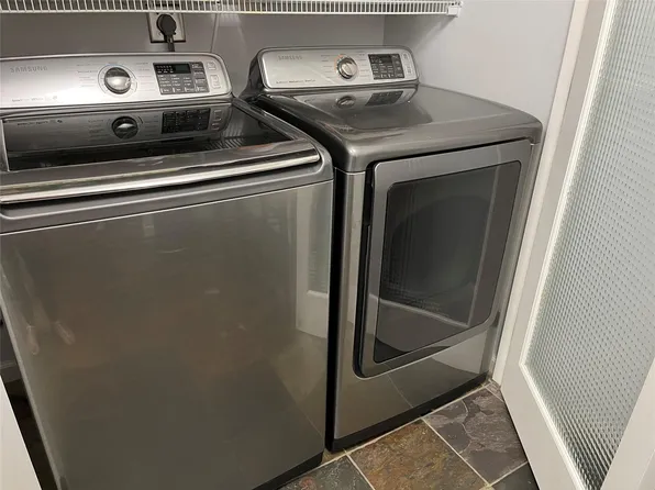 115 Lake Emerald Drive #105, Oakland Park, FL 33309