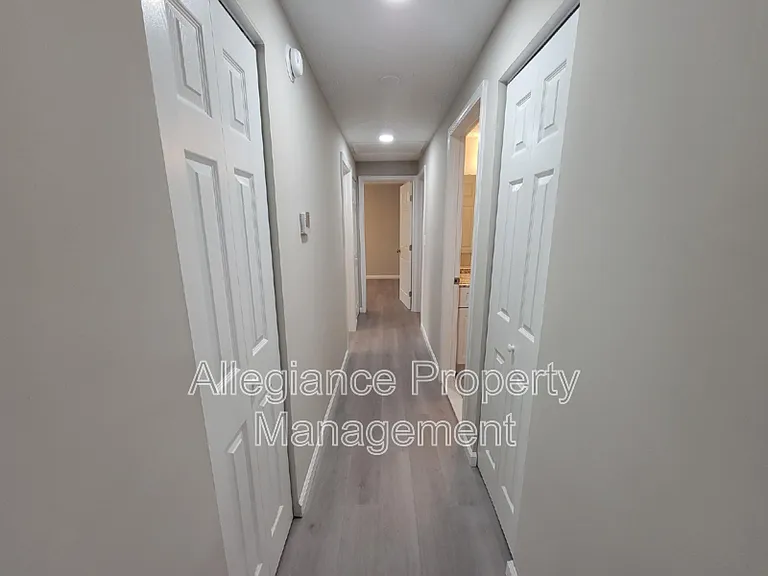 7598 Springfield Hills Dr — Photo 16