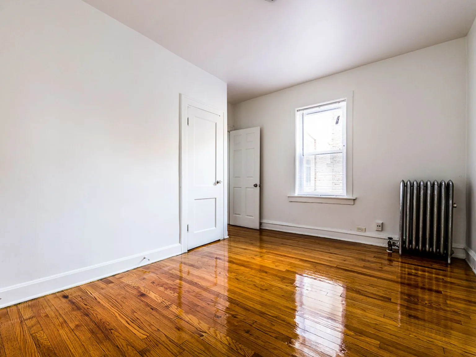 7825 S Emerald — Photo 2