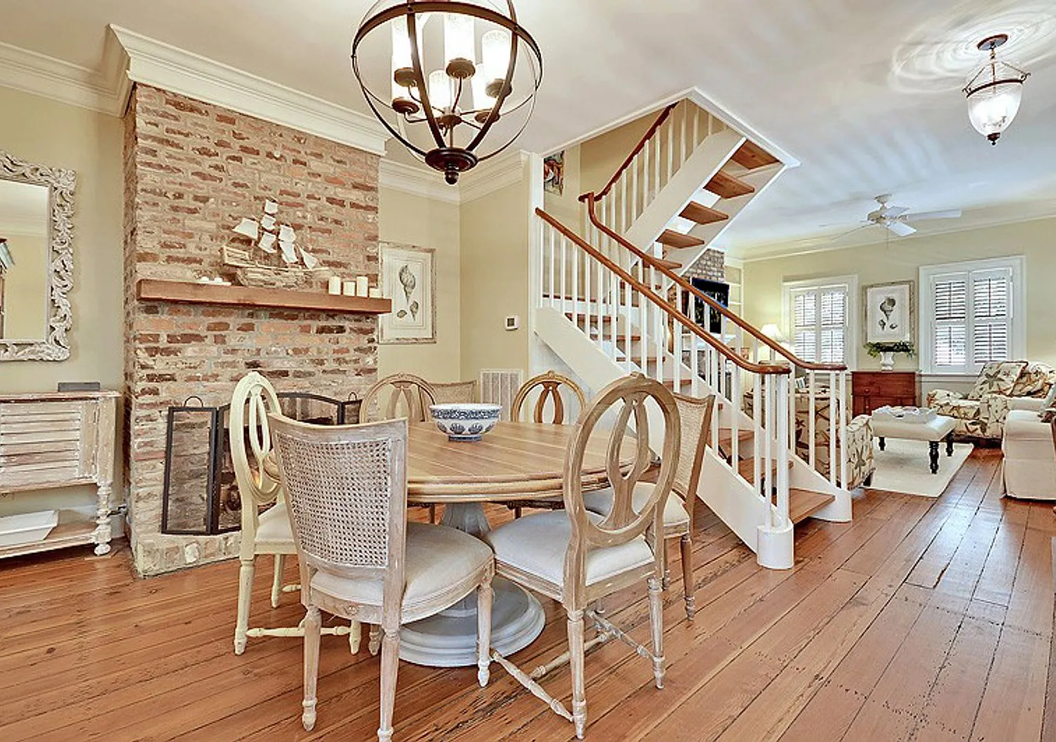 The Fenway House- 65 Alexander Street — Photo 3