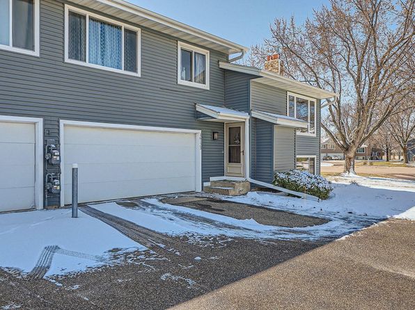 16123 Flagstaff Ct N, Rosemount, MN 55068
