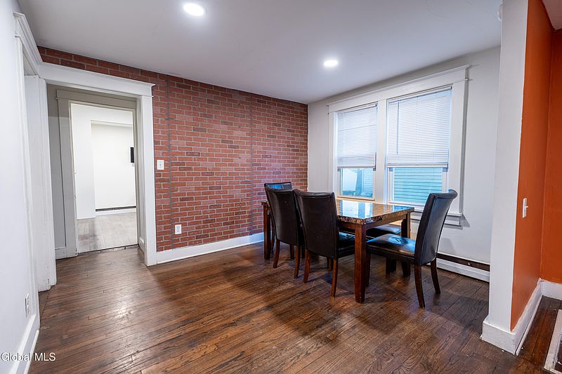 5th image of 29 Undine Street