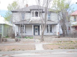 612 N 1st St, Raton, NM 87740