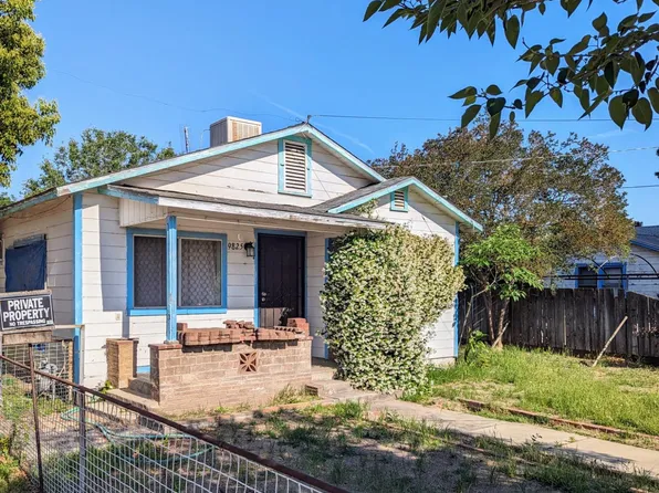 9825 S Shaft Ave, Selma, CA 93662