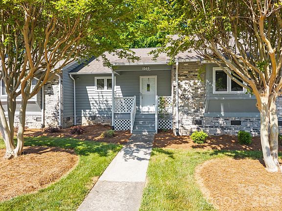 4th image of 1305 Wellington Hills Cir