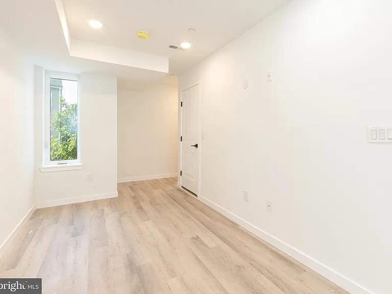 2120 W Master St #2 — Photo 11