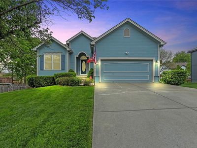 304 Lakeview Dr, Smithville, MO, 64089