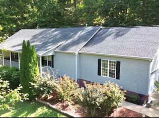 9711 Imperial Dr, Ooltewah, TN 37363