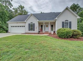 358 Cape Breton Trl, Gastonia, NC 28056