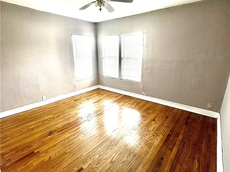 3562 Topeka St — Photo 9
