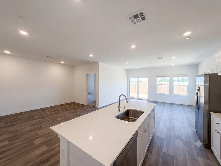 3323 N Contessa Ave — Photo 7