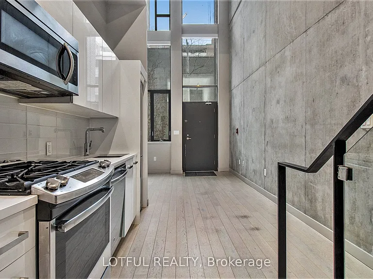 334 Gloucester St — Photo 5