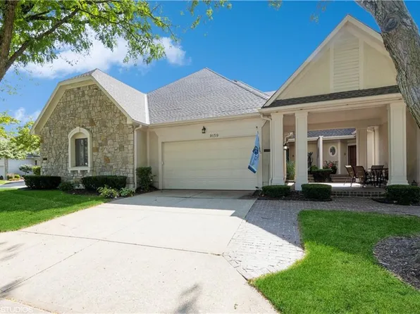 9159 Riggs Ln, Overland Park, KS 66212