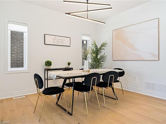 3rd image of 66 Cesar Pl