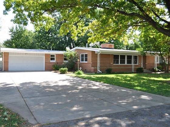 2nd image of 338 S Summitlawn Dr