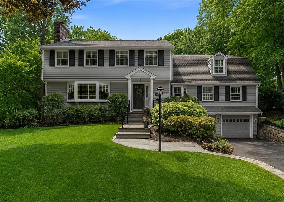 1st image of 22 Tanglewood Rd
