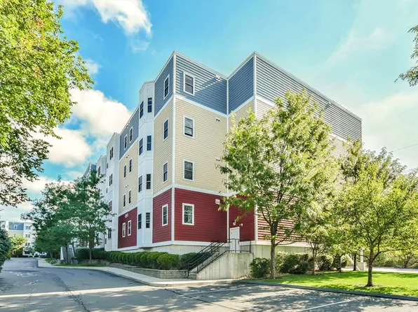 30 Franklin Ct #325, Malden, MA 02148