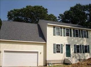 8 Emerson Ct, West Warwick, RI 02893