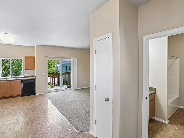 Legacy Oaks Apartments — Photo 58